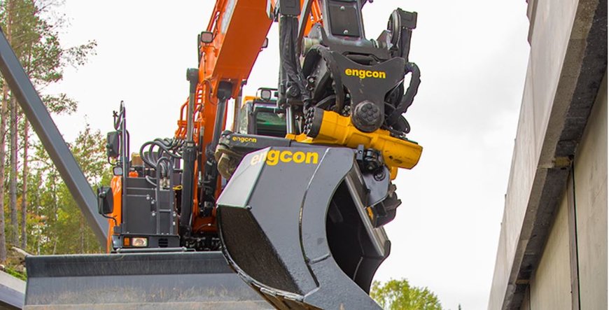 Engcon Control System Kit Is Now Available For Doosan Excavators